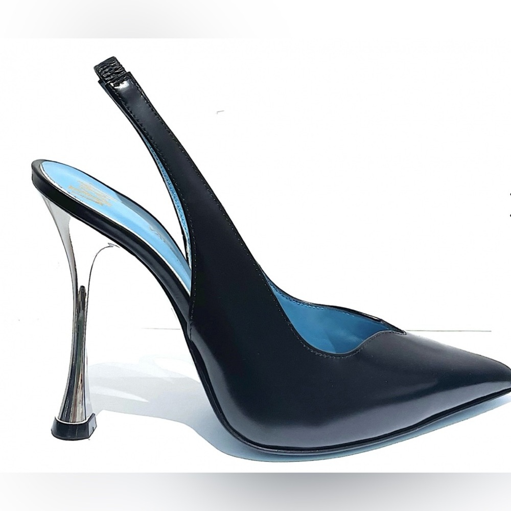 Atelier Rangoni Firenze
Valentina Rangoni, Black leather sling back,silver heel.